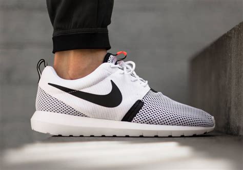 adidas roshe run|nike roshe black and white.